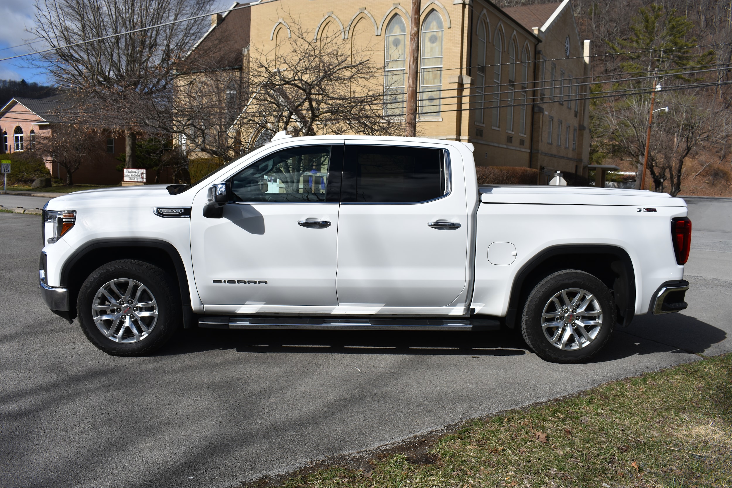 Used 2021 GMC Sierra 1500 SLT with VIN 3GTU9DED3MG181011 for sale in Marlinton, WV