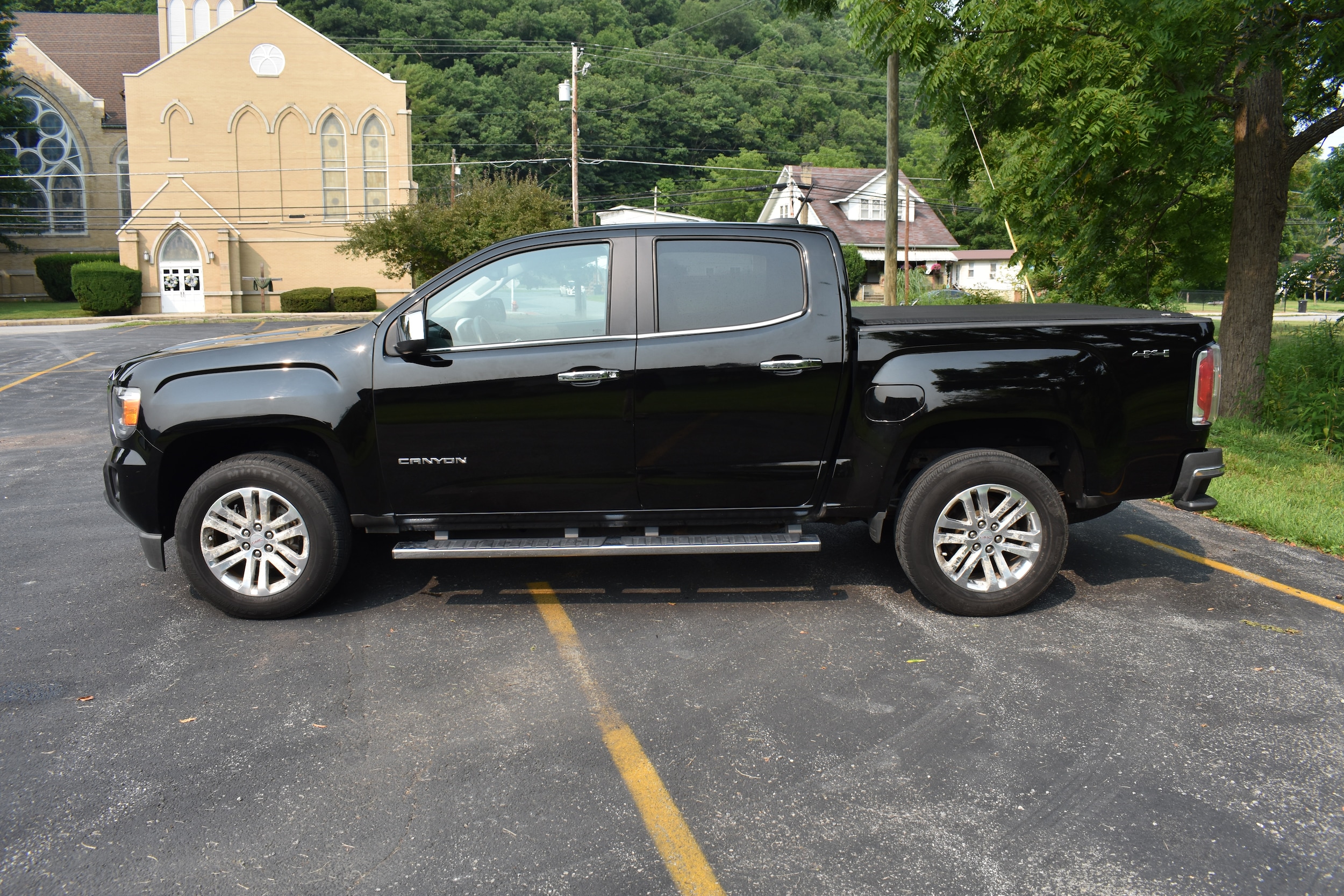 Used 2015 GMC Canyon SLT with VIN 1GTG6CE34F1198635 for sale in Marlinton, WV