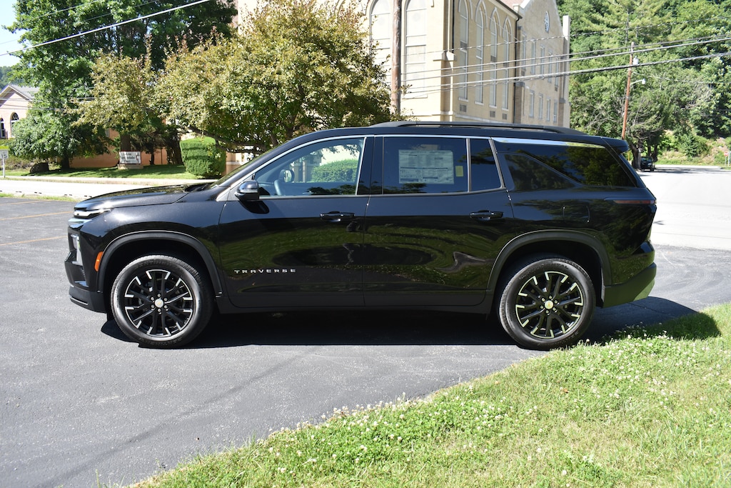 New 2026 Chevrolet Traverse LT SUV