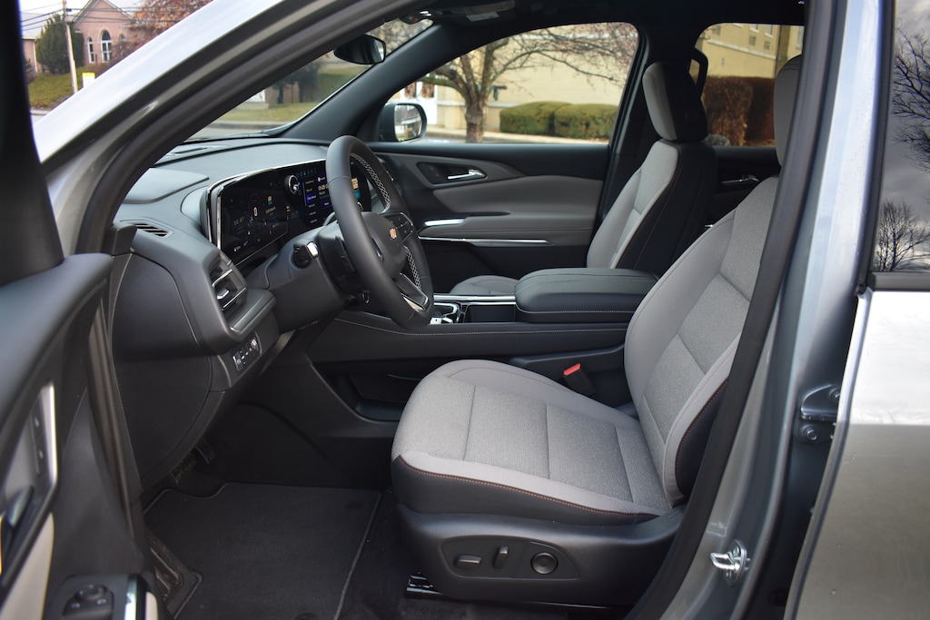 New 2026 Chevrolet Traverse LT SUV