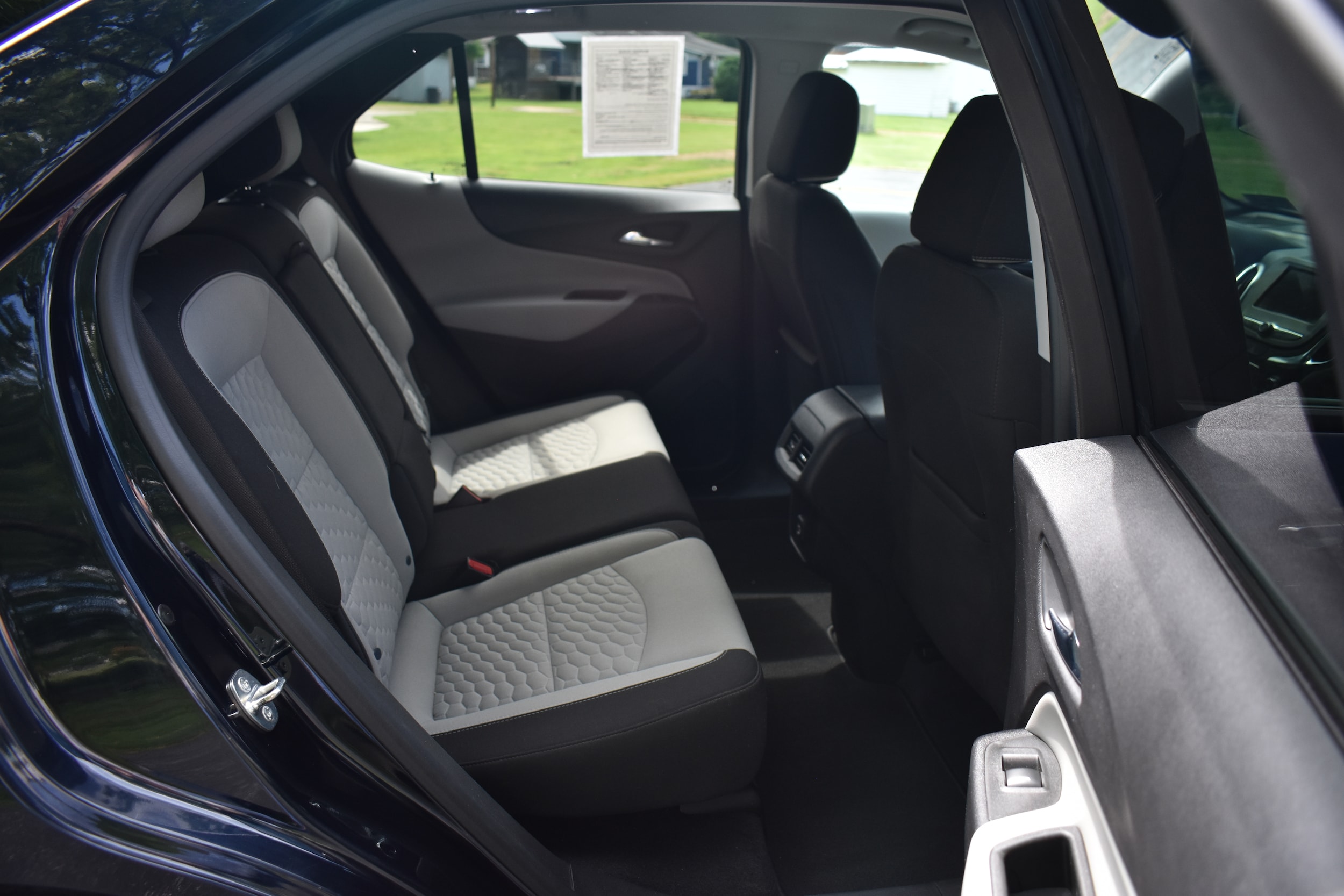 2021 Chevrolet Equinox LS - Photo 16