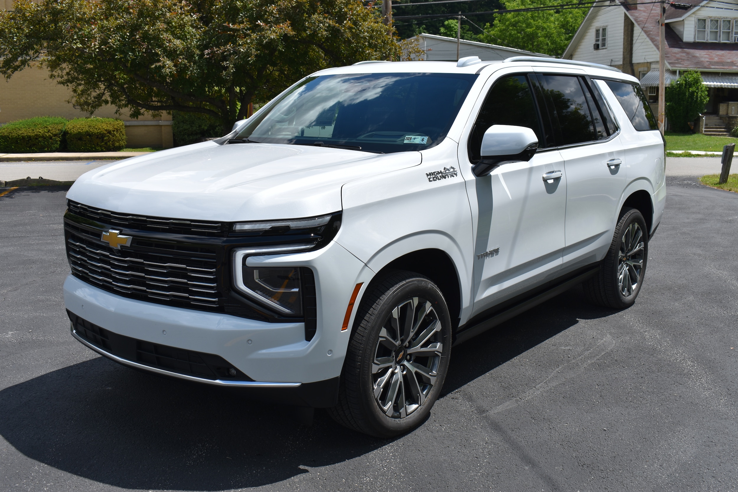 Polar White Tricoat 2026 Chevrolet Tahoe SUV / Crossover Four-Wheel Drive Automatic