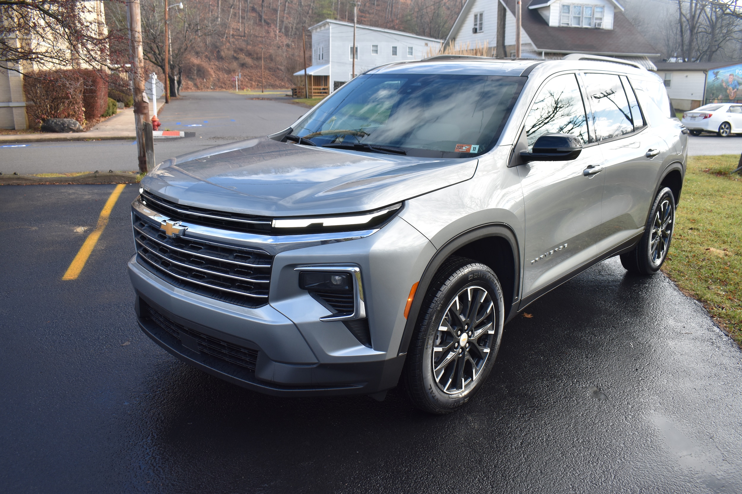 2026 Chevrolet Traverse LT's photo