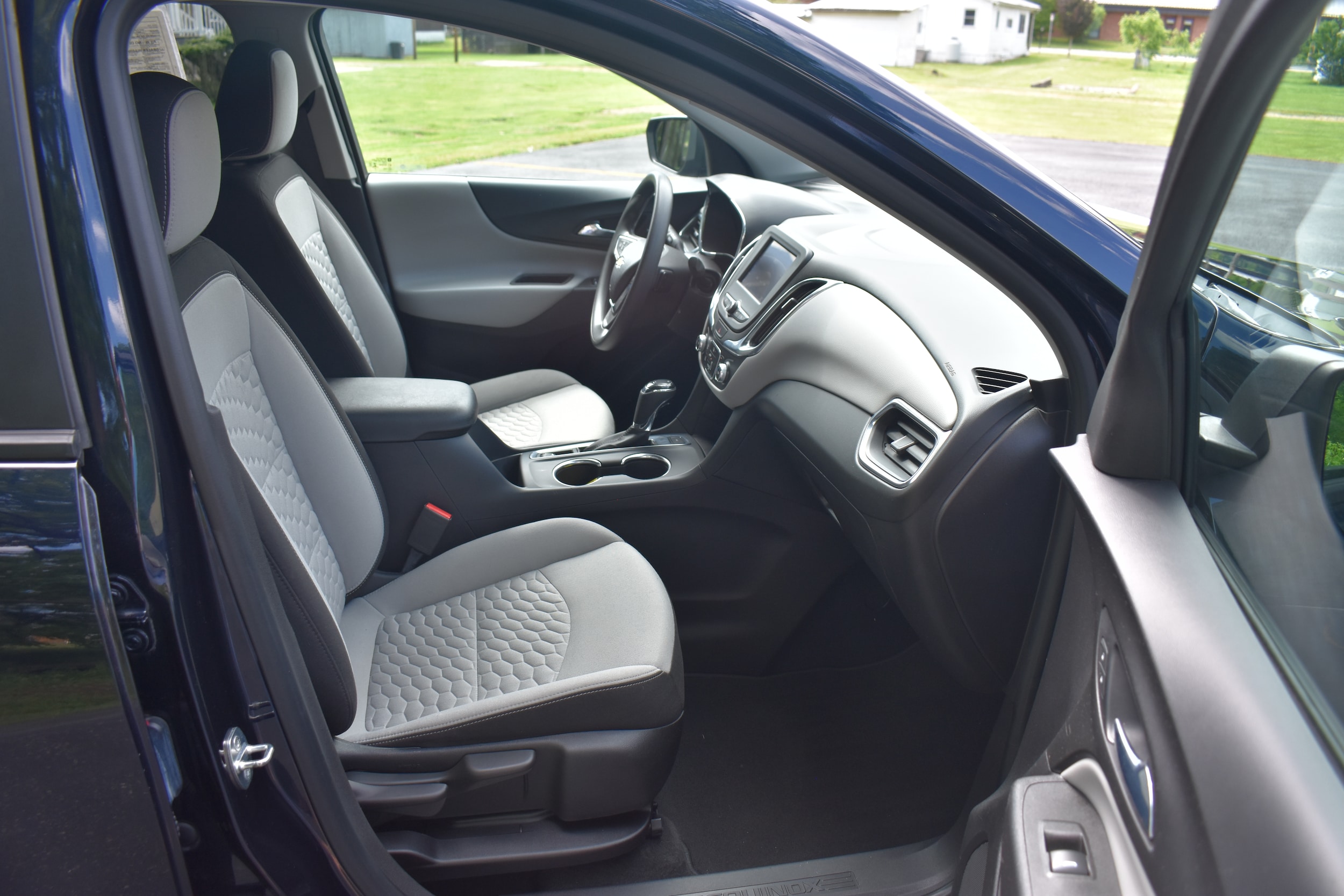 2021 Chevrolet Equinox LS - Photo 18