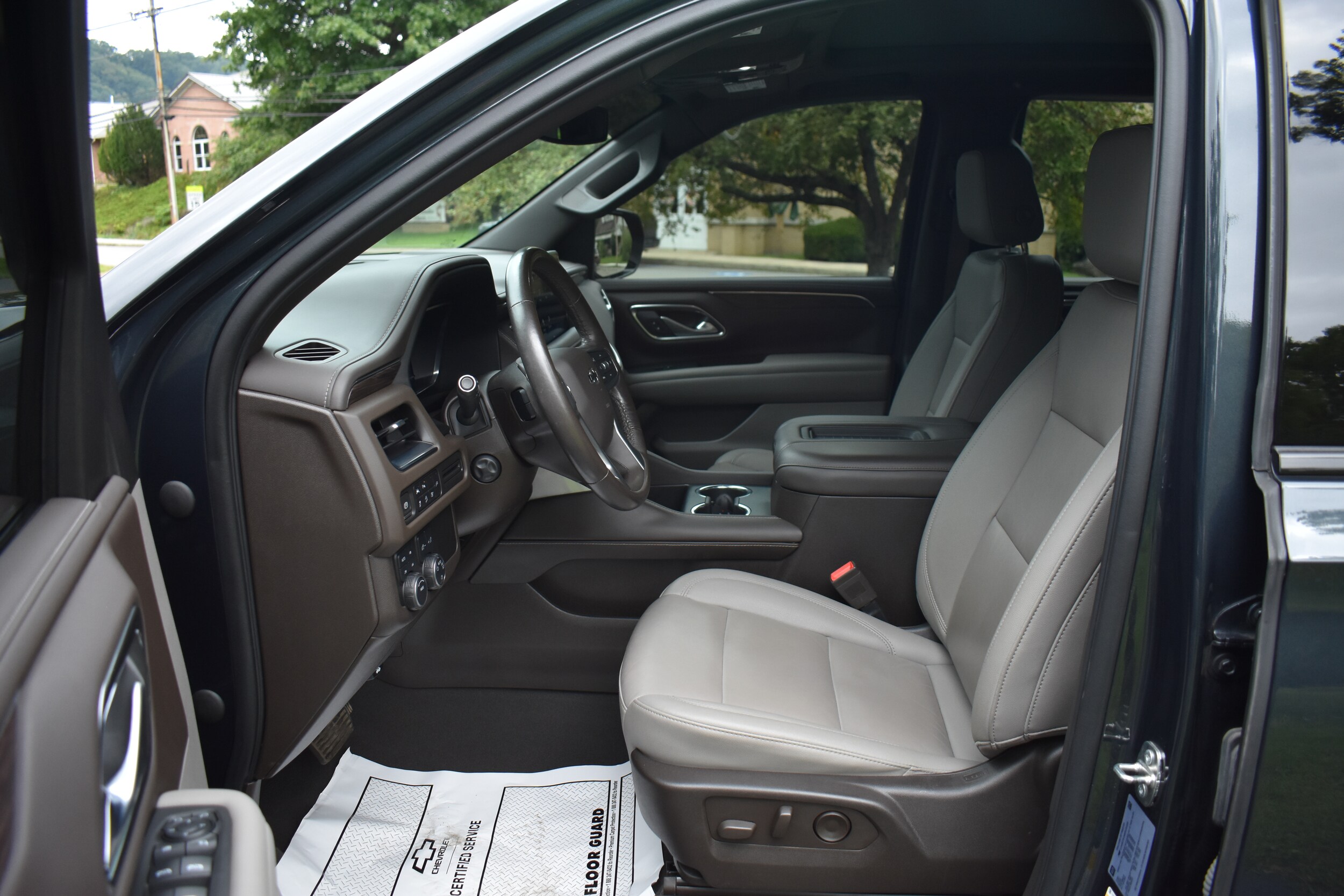 2022 Chevrolet Tahoe Z71 photo 4