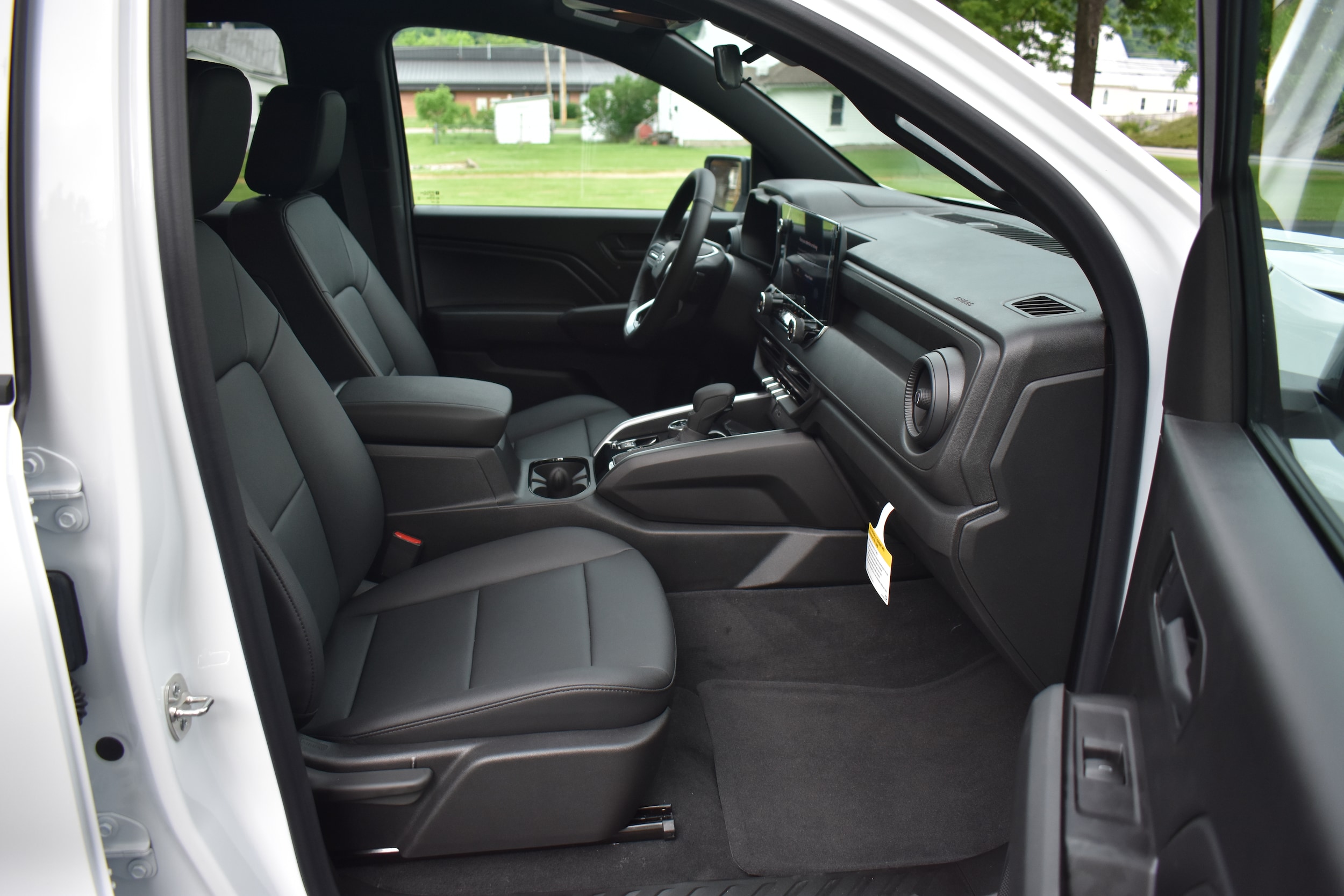 2026 Chevrolet Colorado Trail Boss - Photo 17