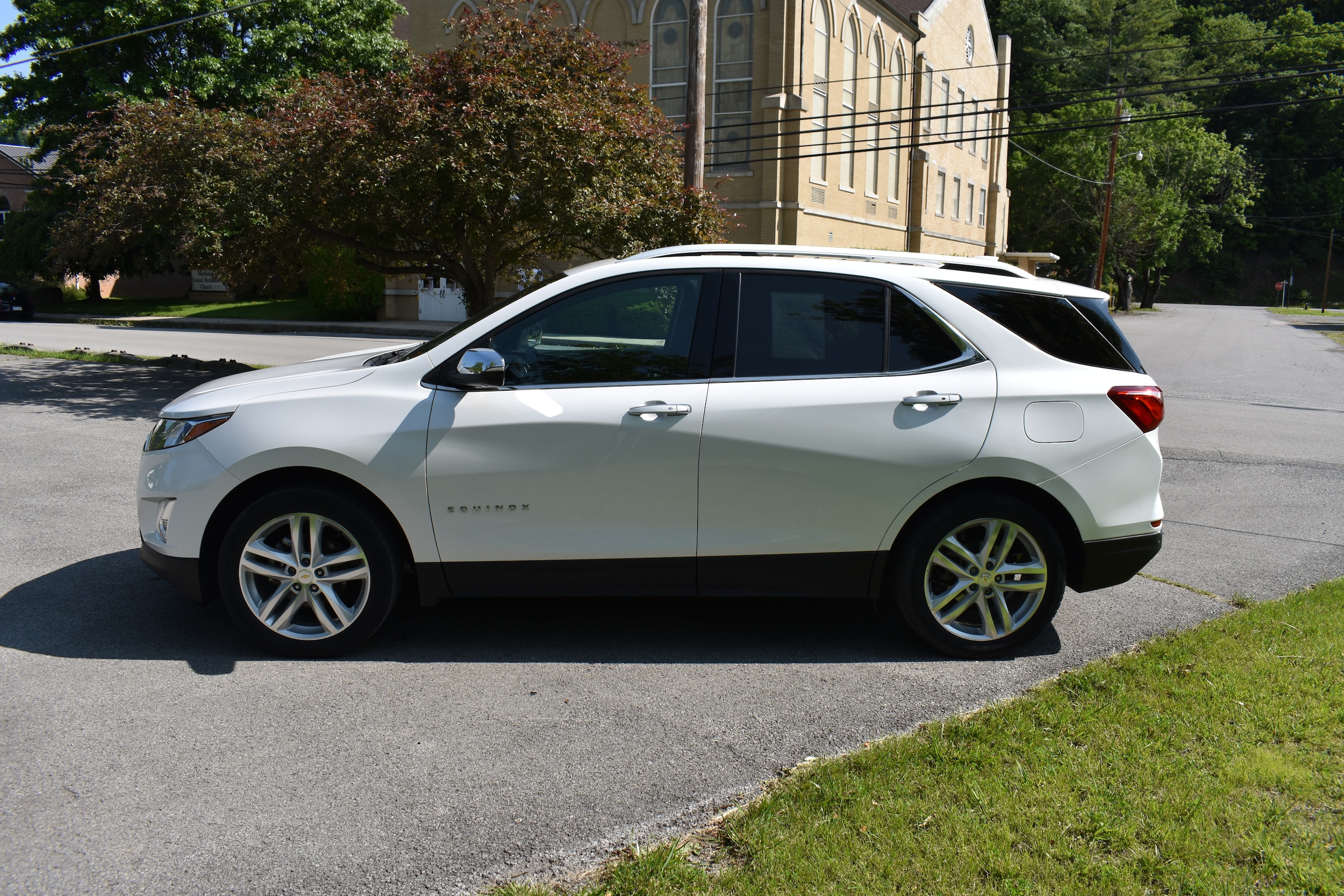 Used 2018 Chevrolet Equinox Premier with VIN 2GNAXVEV4J6198194 for sale in Marlinton, WV