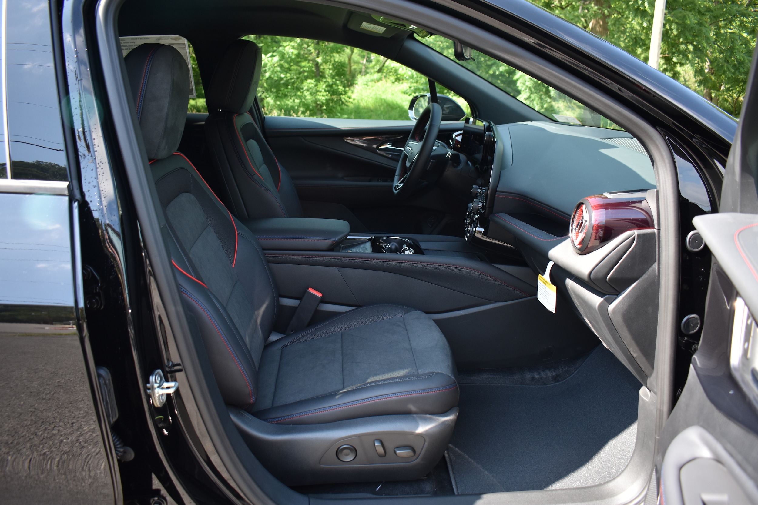 2025 Chevrolet Blazer EV RS - Photo 17