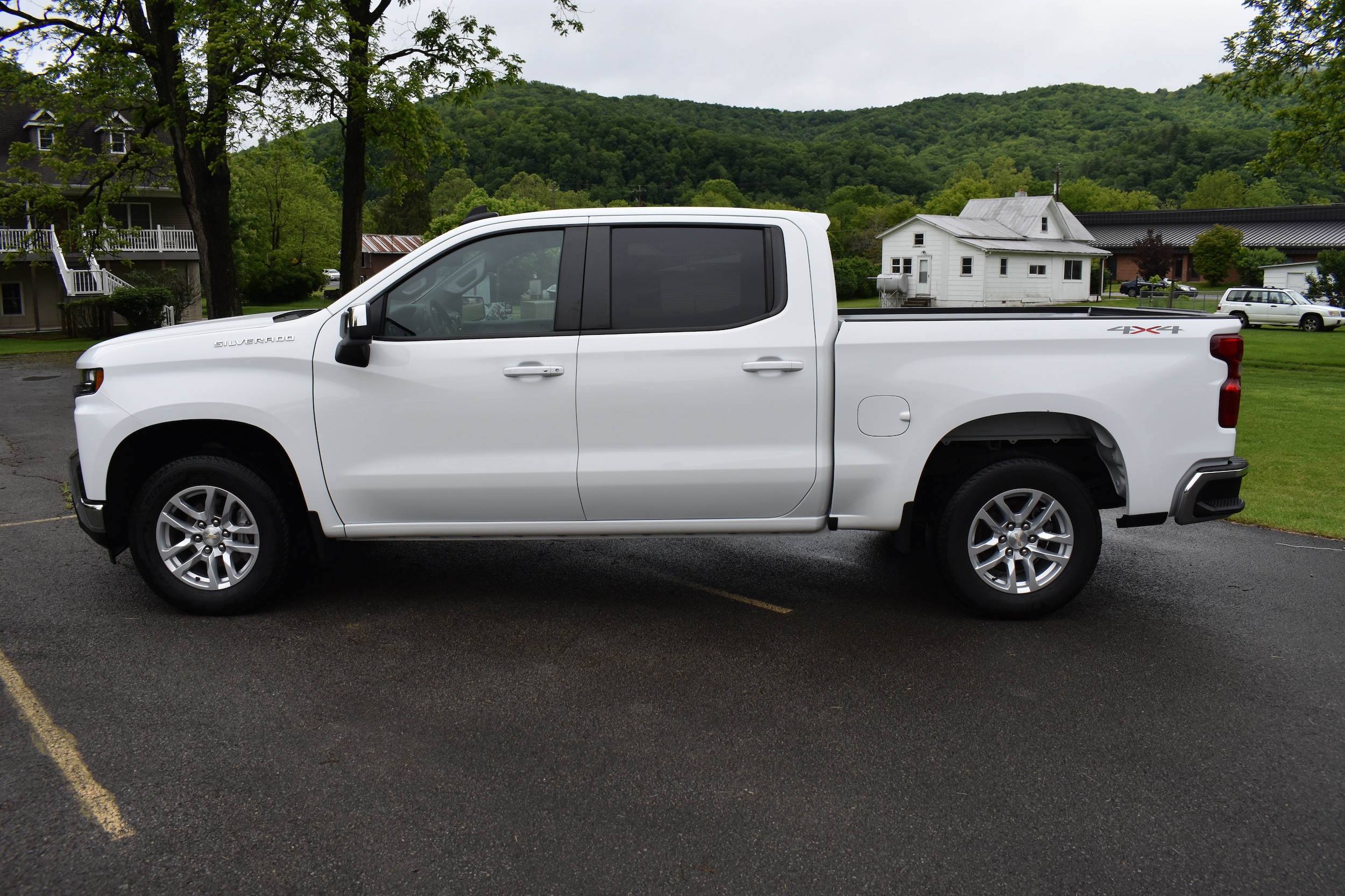 Used 2022 Chevrolet Silverado 1500 Limited LT with VIN 1GCPYJEK3NZ238287 for sale in Marlinton, WV