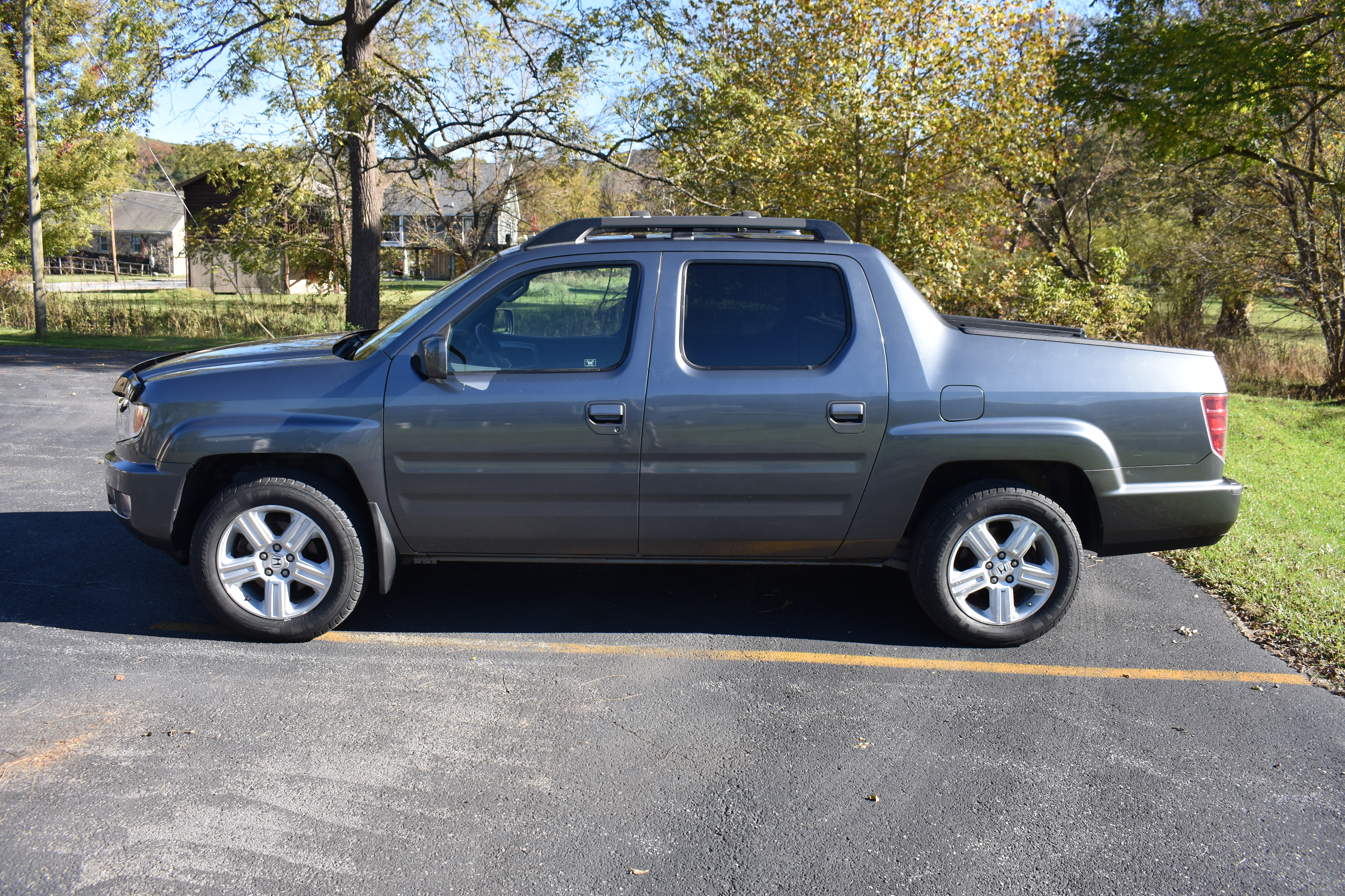 Used 2011 Honda Ridgeline RTL with VIN 5FPYK1F51BB004818 for sale in Marlinton, WV