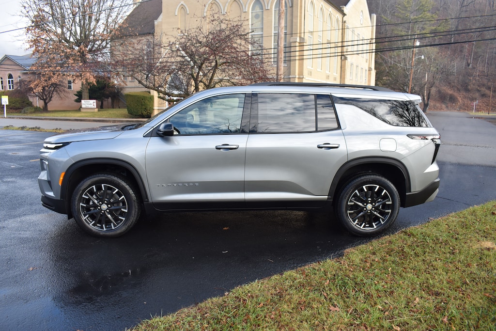 New 2026 Chevrolet Traverse LT SUV