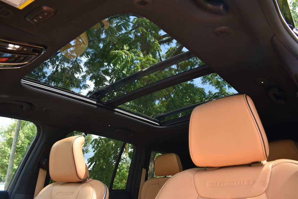 Used 2025 Jeep Grand Cherokee Summit 4x4 SUV