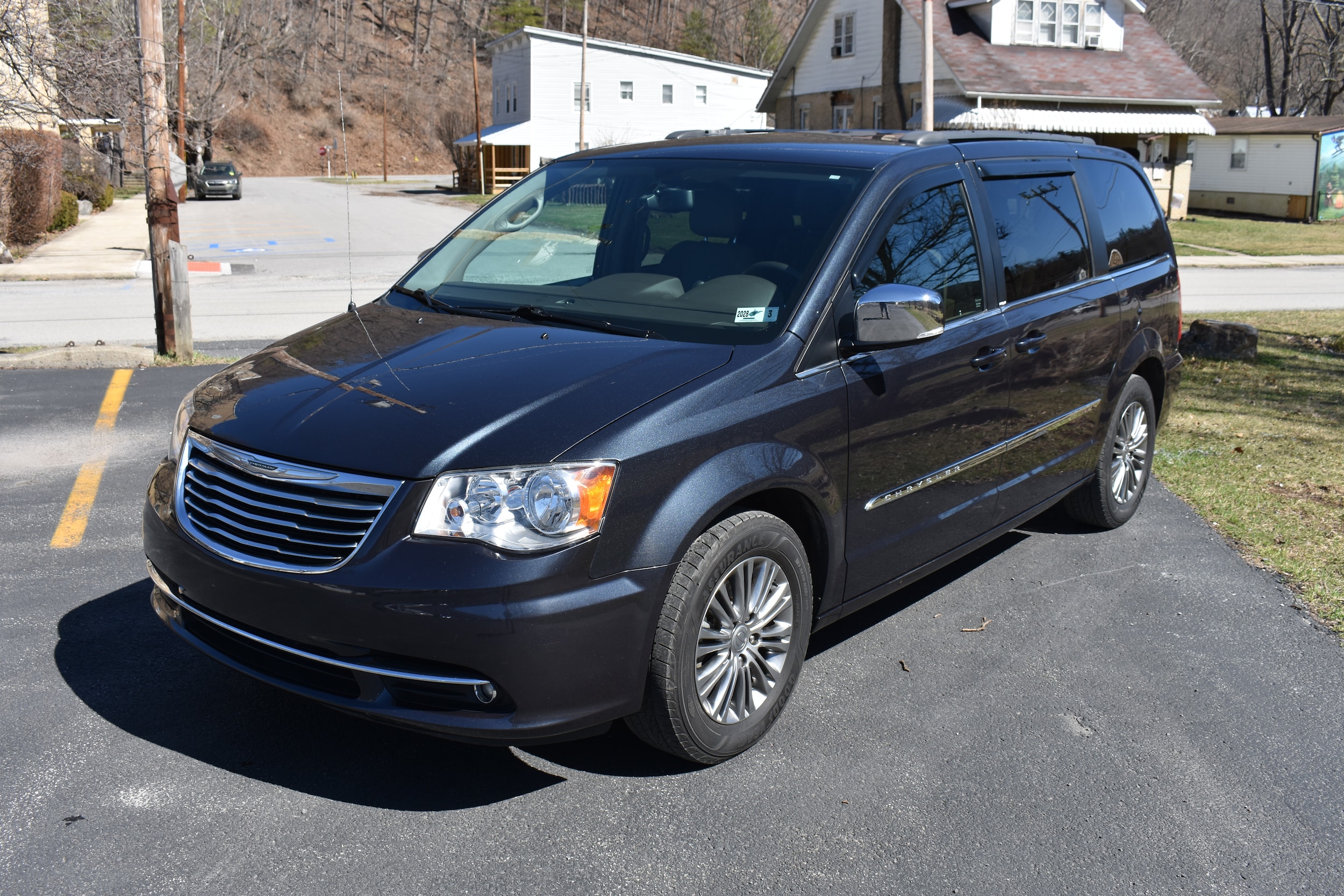 2014 Chrysler Town & Country Touring-L