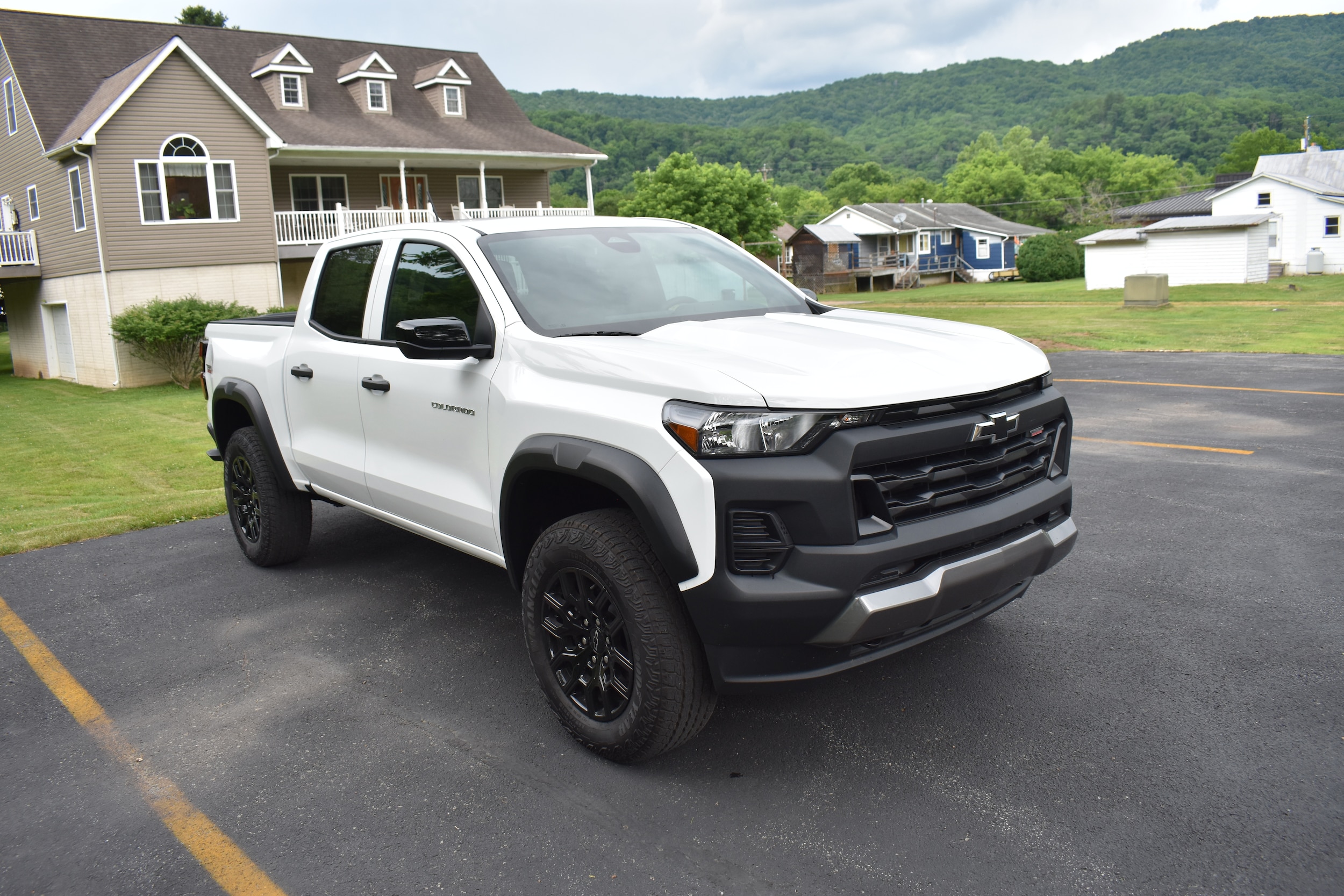 2026 Chevrolet Colorado Trail Boss - Photo 18