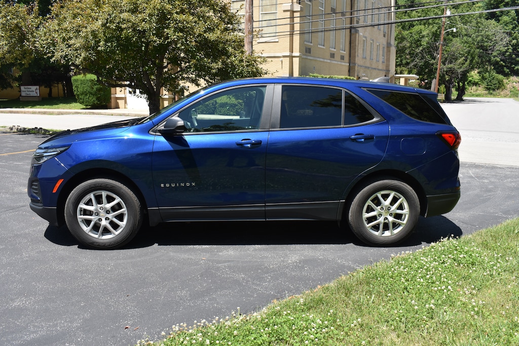 Used 2022 Chevrolet Equinox LS SUV