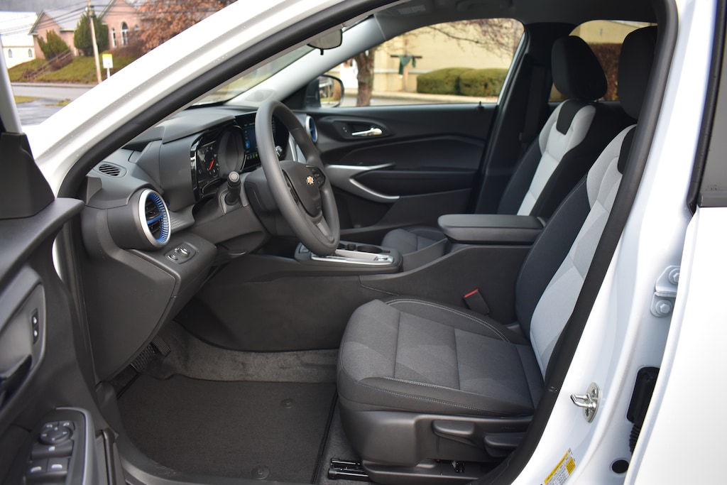 New 2026 Chevrolet Trax LS SUV