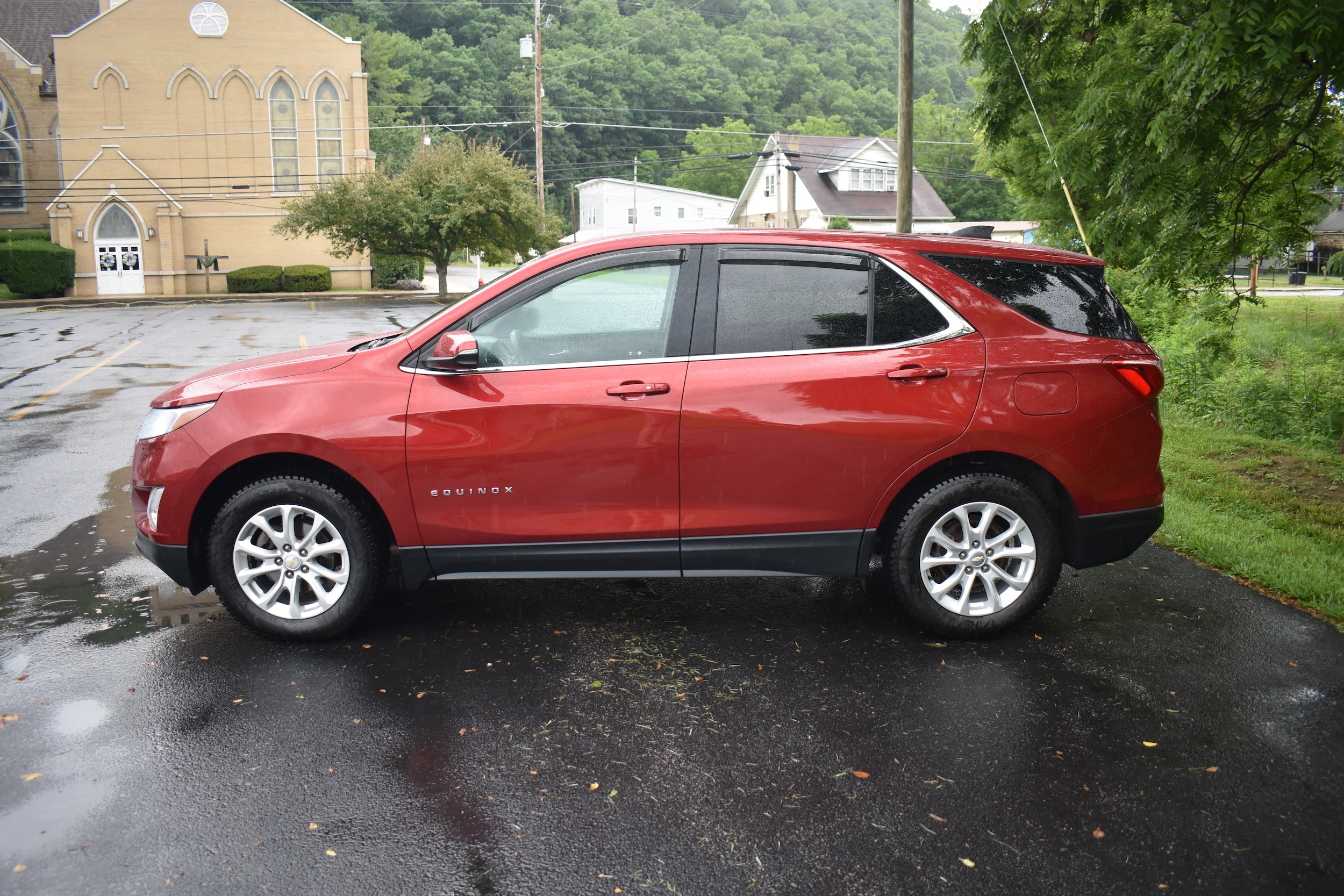 Used 2019 Chevrolet Equinox LT with VIN 2GNAXUEV4K6261113 for sale in Marlinton, WV