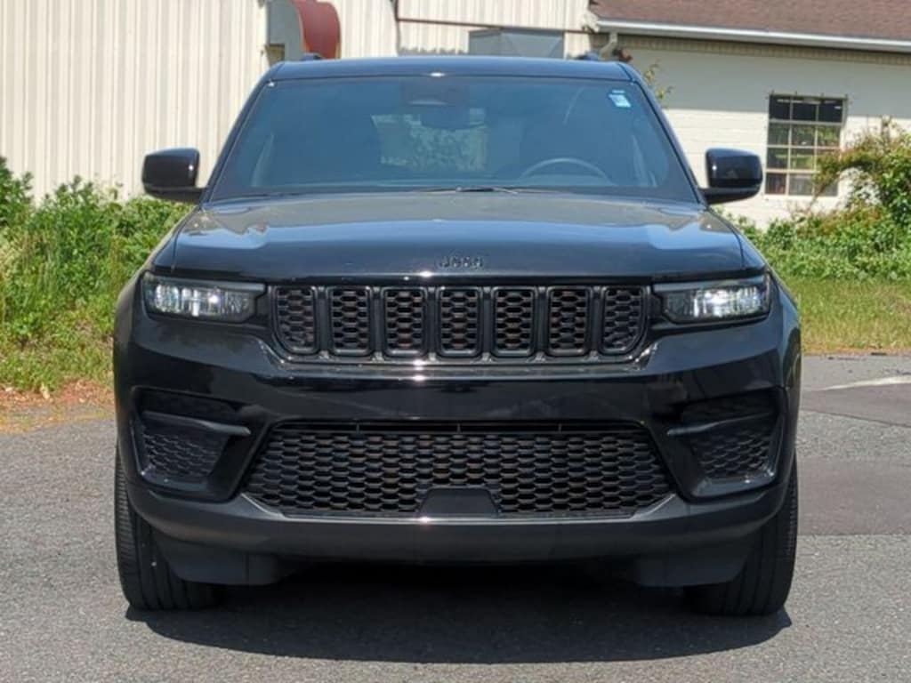 Used 2023 Jeep Grand Cherokee Altitude X SUV
