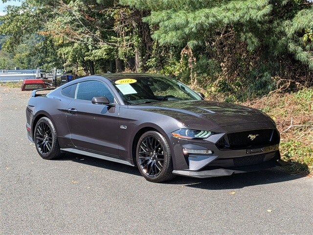 2022 Ford Mustang GT photo 2