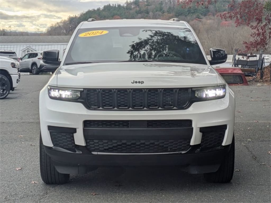 Certified 2024 Jeep Grand Cherokee L Altitude SUV