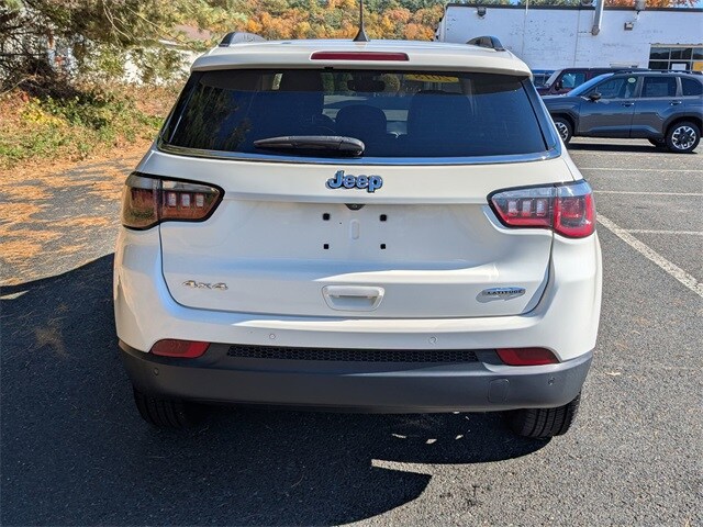 2018 Jeep Compass Latitude photo 3