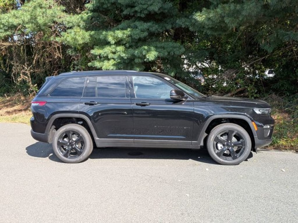 New 2025 Jeep Grand Cherokee Limited Sport Utility