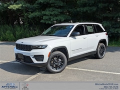 2025 Jeep Grand Cherokee Laredo Sport Utility