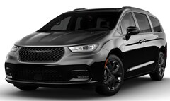 2022 Chrysler Pacifica TOURING L AWD Passenger Van