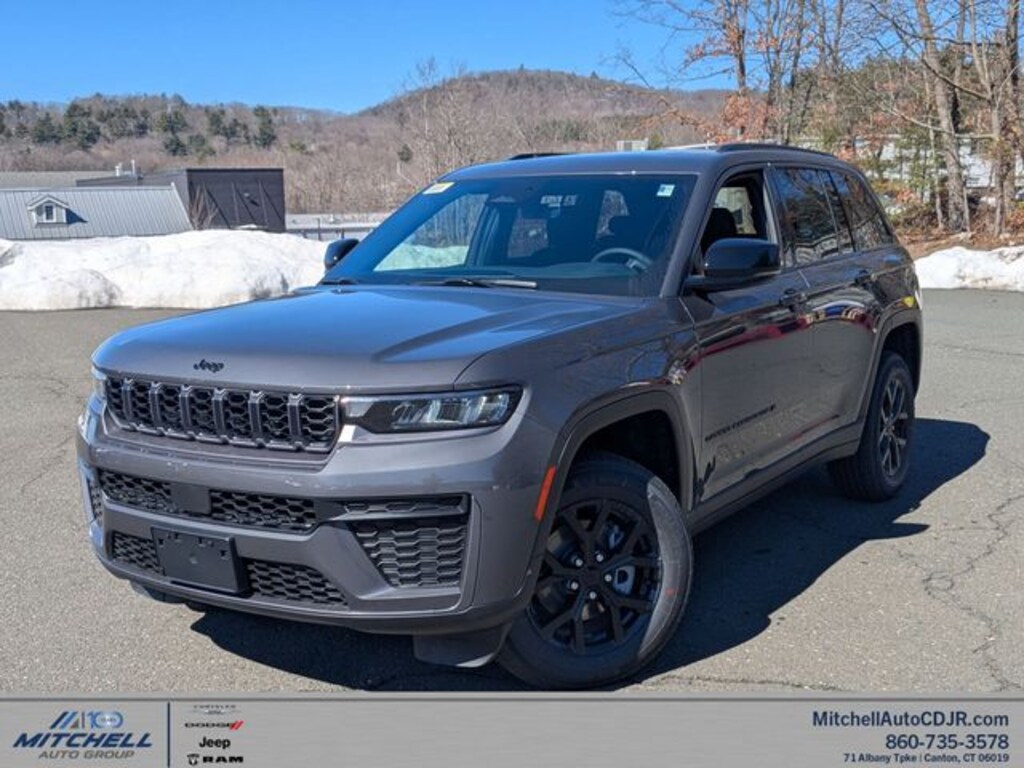 New 2026 Jeep Grand Cherokee Laredo Sport Utility