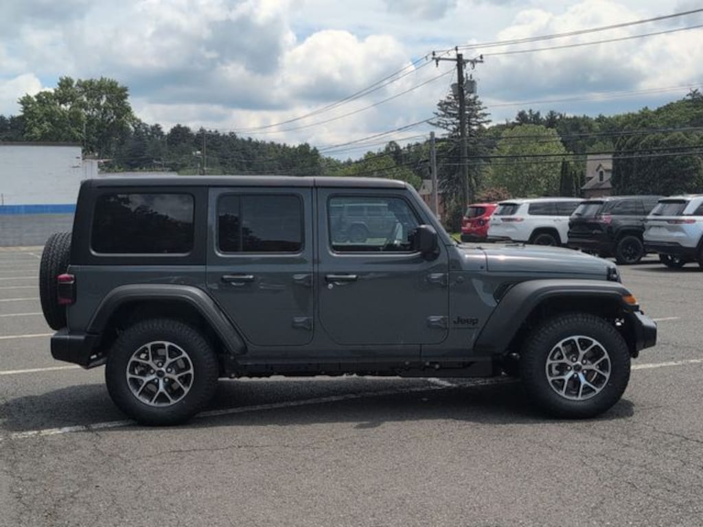 New 2026 Jeep Wrangler Sport Sport Utility