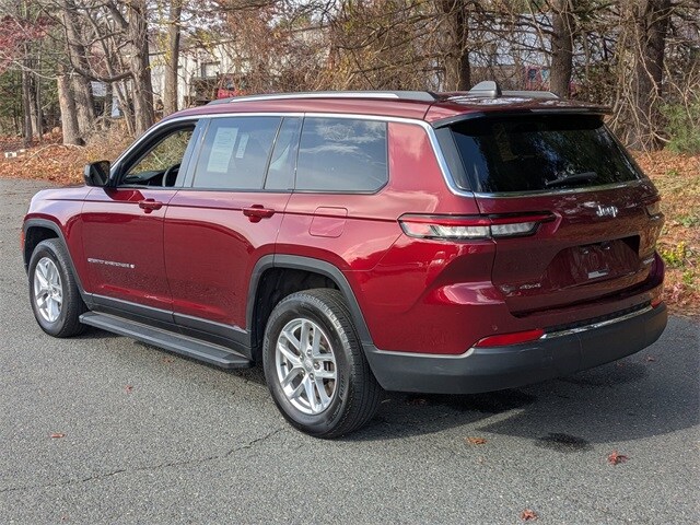 2023 Jeep Grand Cherokee Laredo photo 3