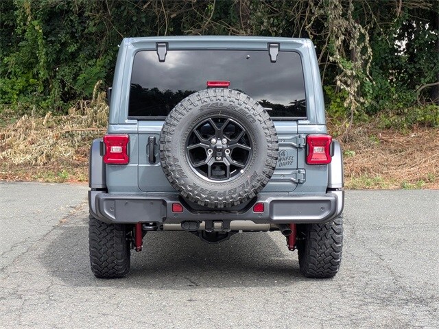 2025 Jeep Wrangler Sport photo 4