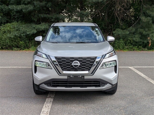2023 Nissan Rogue SV photo 2