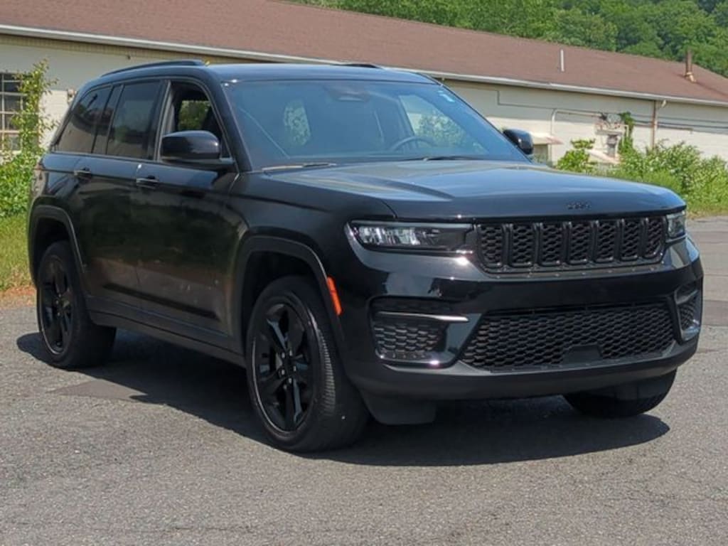 Used 2023 Jeep Grand Cherokee Altitude X SUV