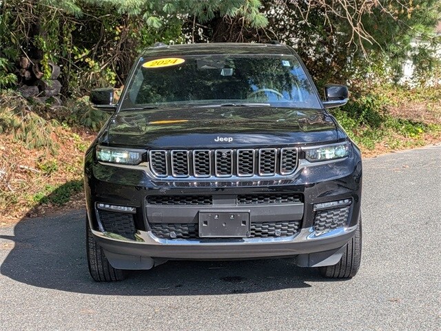 2024 Jeep Grand Cherokee Limited photo 2