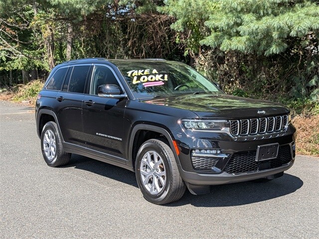 2022 Jeep Grand Cherokee Limited photo 3