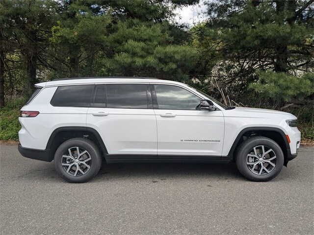 2025 Jeep Grand Cherokee Limited photo 4