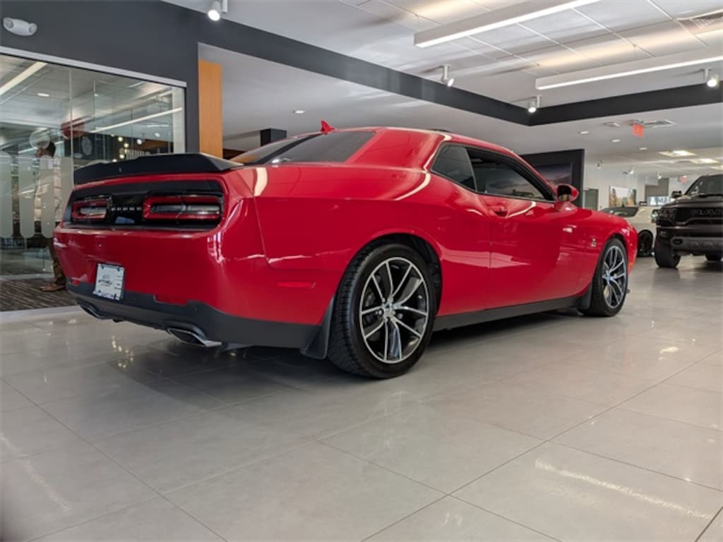 Certified 2016 Dodge Challenger R/T Scat Pack Coupe