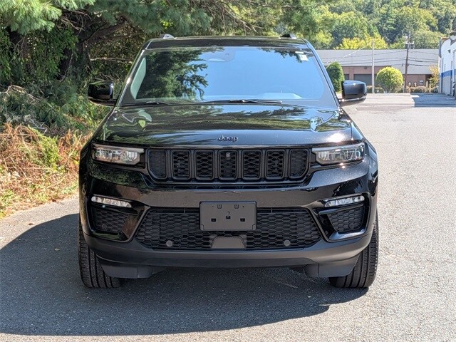 2024 Jeep Grand Cherokee Limited photo 2