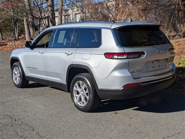 2022 Jeep Grand Cherokee Limited photo 3