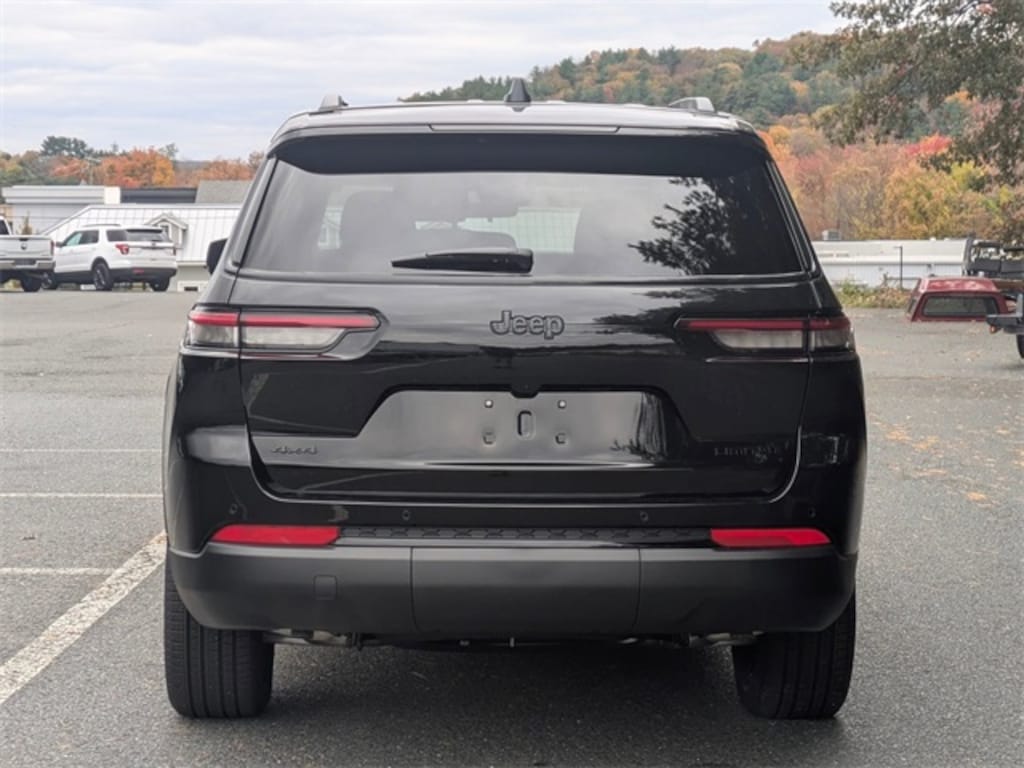 New 2025 Jeep Grand Cherokee L Limited Sport Utility