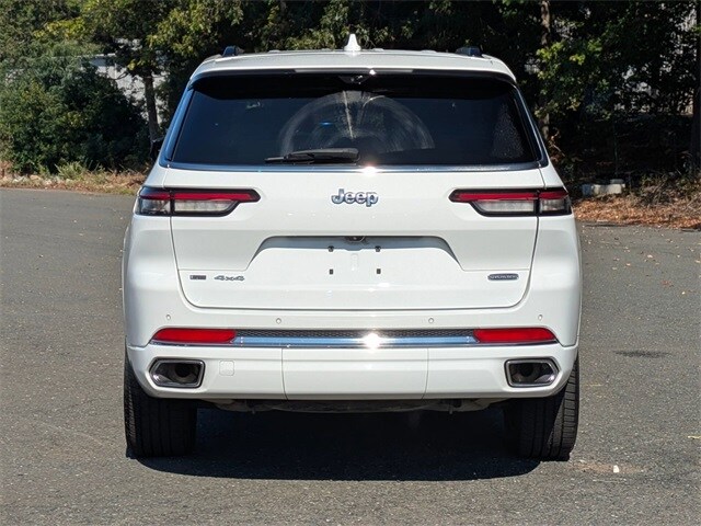 2022 Jeep Grand Cherokee Overland photo 3