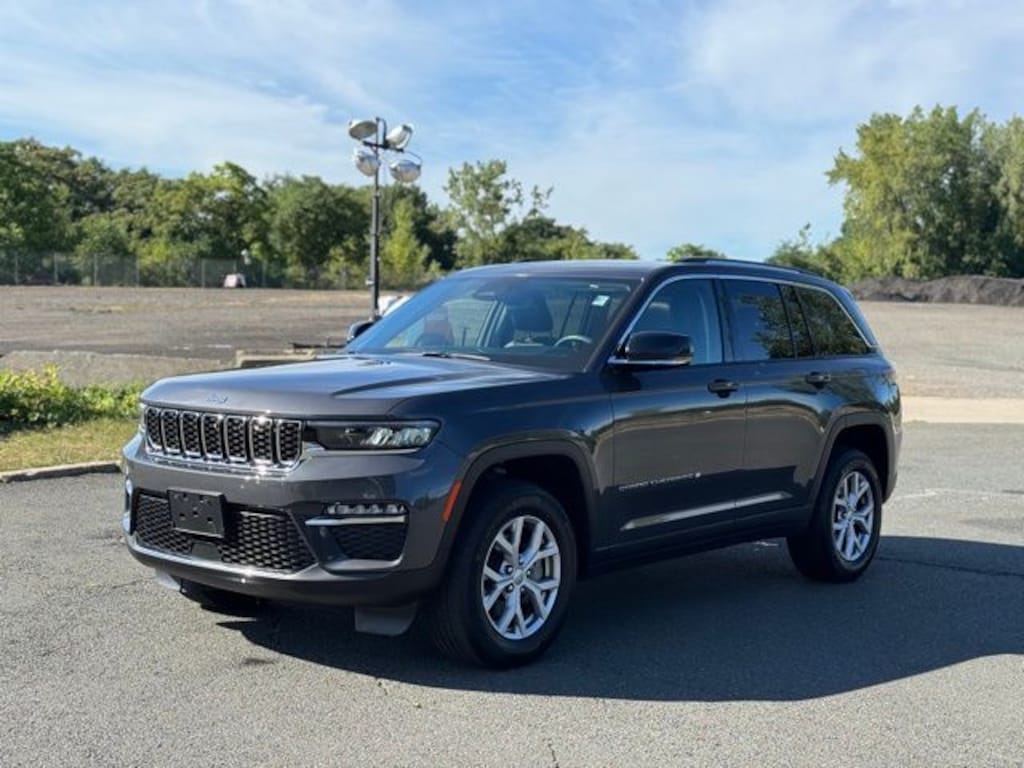 Used 2022 Jeep Grand Cherokee Limited SUV