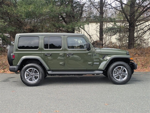 2022 Jeep Wrangler Unlimited Sahara photo 4