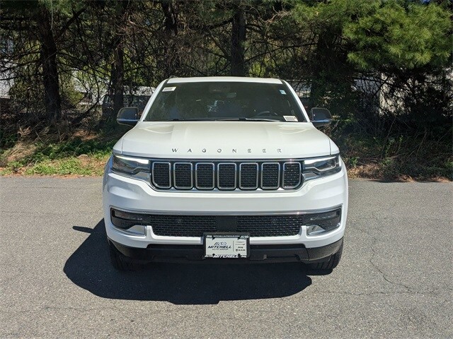 2025 Jeep Wagoneer L Base photo 2