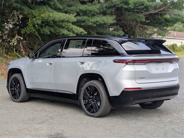 2025 Jeep Wagoneer S Launch Edition photo 3