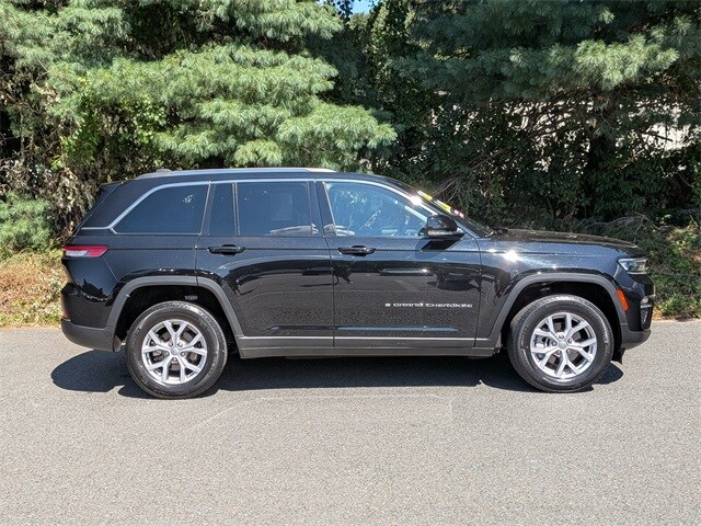 2022 Jeep Grand Cherokee Limited photo 4