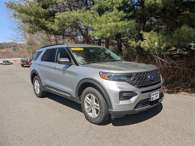 2022 Ford Explorer XLT photo 2