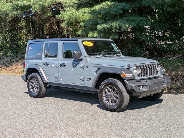 2024 Jeep Wrangler Sport S photo 3