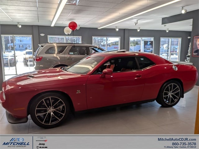 2016 Dodge Challenger Scat Pack's photo